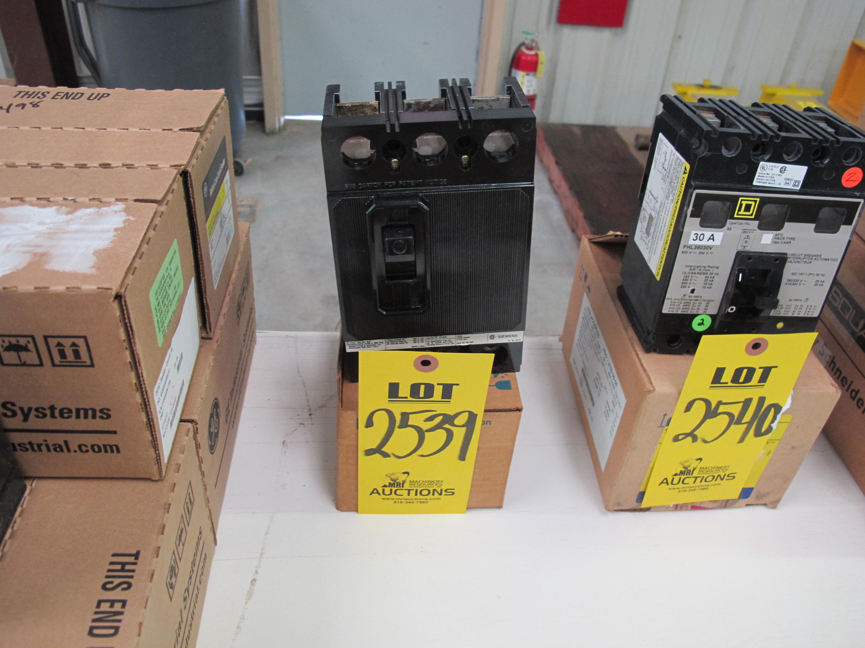 BREAKER, CIRCUIT TYPE, 125 AMP RATING, 240 VOLT RATING, 3 POLE, THERMAL MAGNETIC KIND. MOLDED CASE, STATEMENT VENDOR IS AUTHORIZED MFR REPRESENTATIVE DOCUMENT MCCB IS DIRECTLY TRACEABLE TO MFR, PART # QJ23B125 (W-44) LOADING & HANDLING FEE $5-